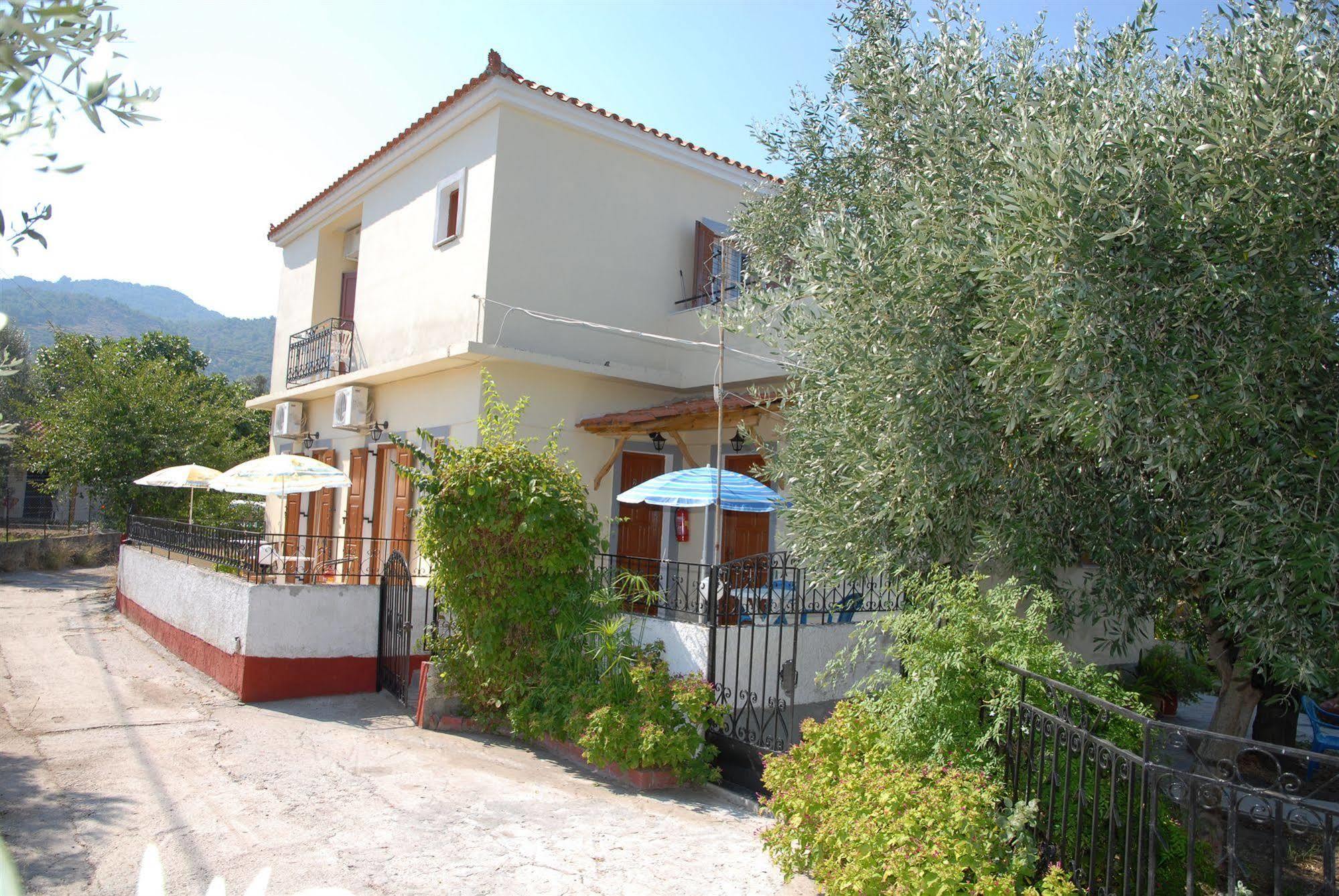 Vassilis Studios Anaxos Bagian luar foto