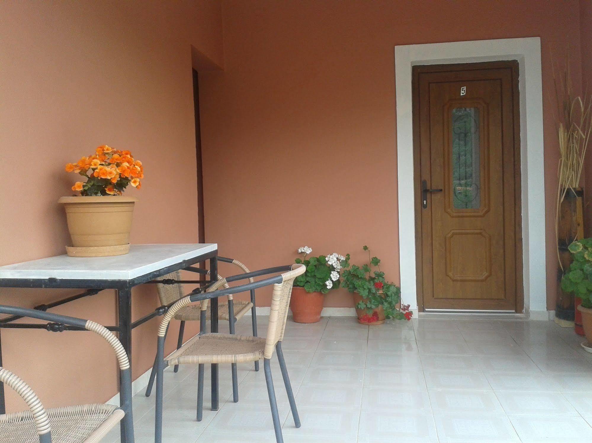 Vassilis Studios Anaxos Bagian luar foto